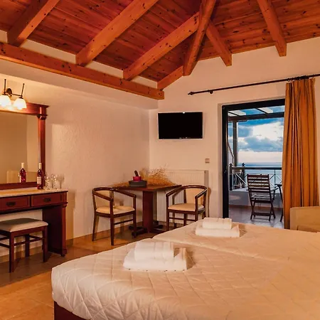 ホテル Natura Club & - Adults Guests 4*