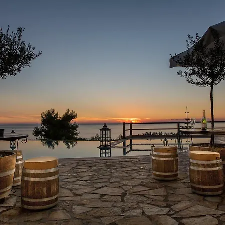 Natura Club & - Adults Only Vlassada