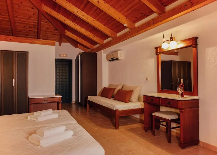 ホテル Natura Club & - Adults Guests 4*
